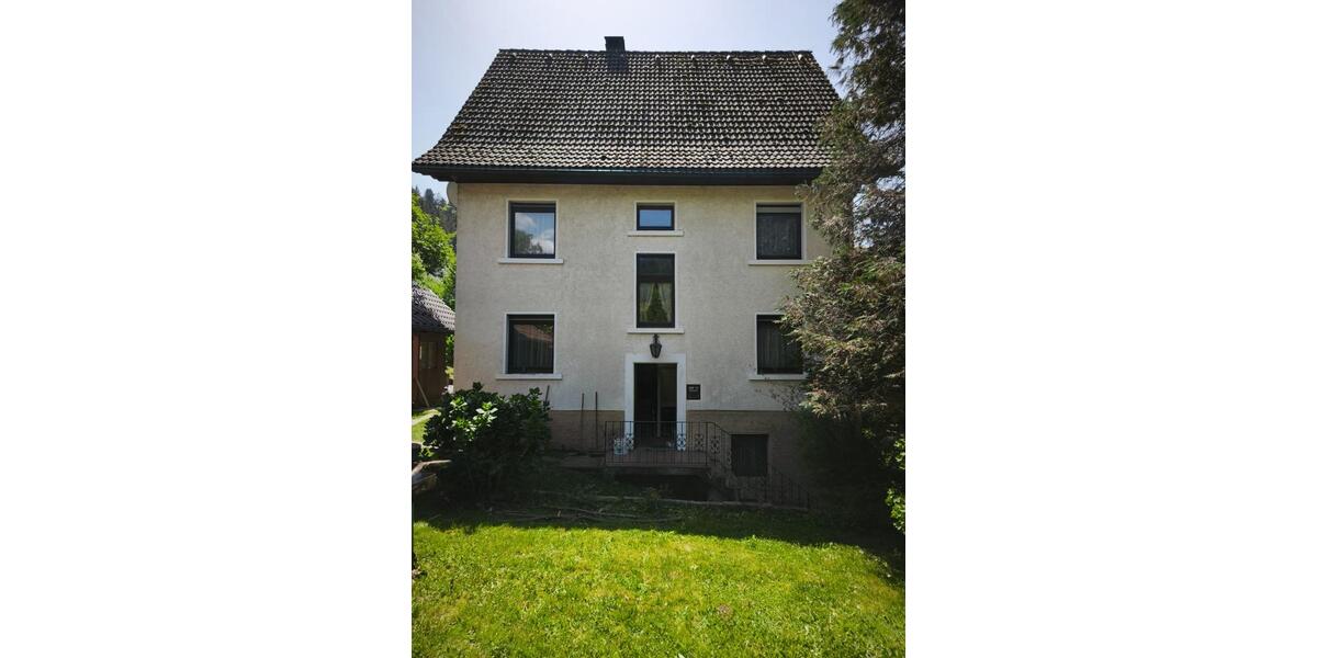Einfamilienhaus Schiltach - 11 Zimmer, 170 m&sup2;, 218.000&euro; | Angebot:24624027