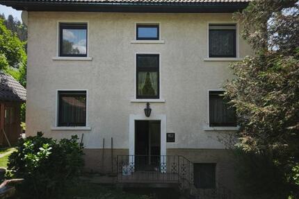 Haus Schiltach - 11 Zimmer, 170 m&sup2;, 218.000&euro; | Angebot:24624027