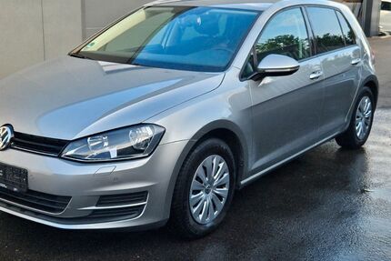 VW Golf 78.000 km 8.450 &euro; Aldingen 78554