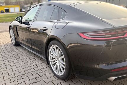 Porsche Panamera 87.240 km 43.900 &euro; Balgheim 78582