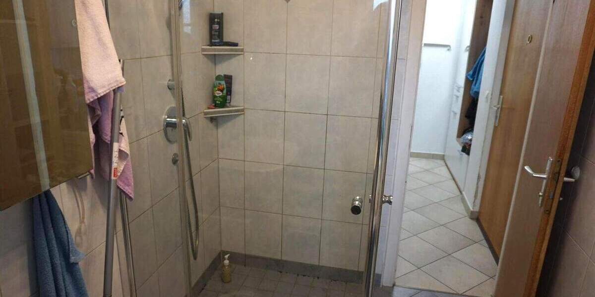 Etagenwohnung Oberndorf am Neckar Lindenhof - 3 Zimmer, 96 m&sup2;, 199.000&euro; | Angebot:25707732