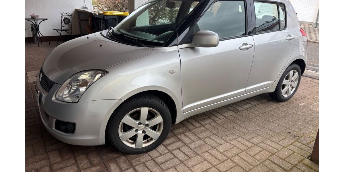Suzuki Swift 155.000 km 3.600 &euro; Furtwangen 78120