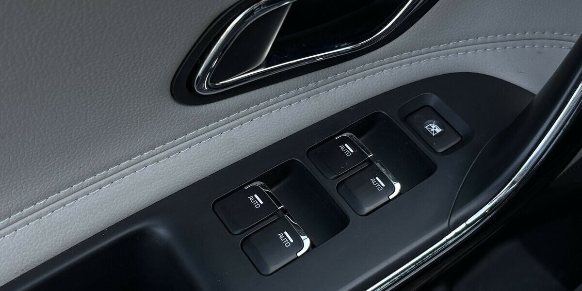 Kia Ceed 1.6 Spirit NAVI/KAMERA/CARPLAY/SITZHEIZUNG 94.202 km 12.900 &euro; Villingen-Schwenningen 78054