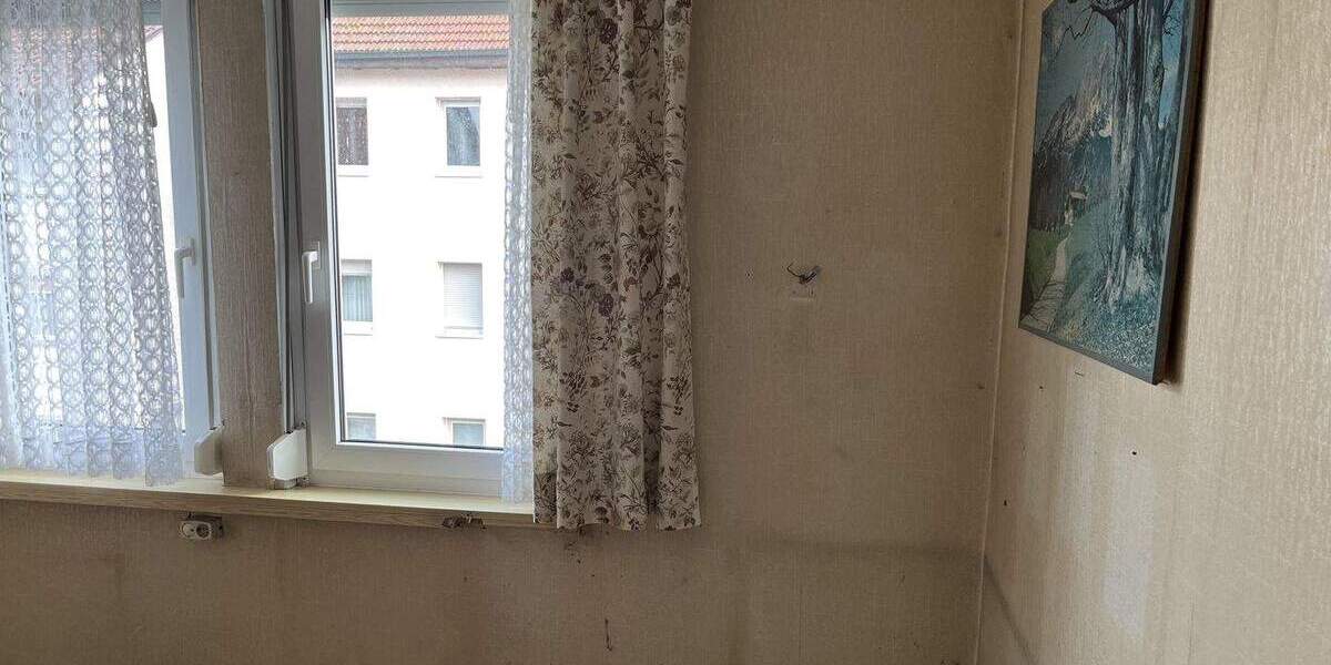 Mehrfamilienhaus, Wohnhaus Tuttlingen - 9 Zimmer, 146 m&sup2;, 339.000&euro; | Angebot:25815739