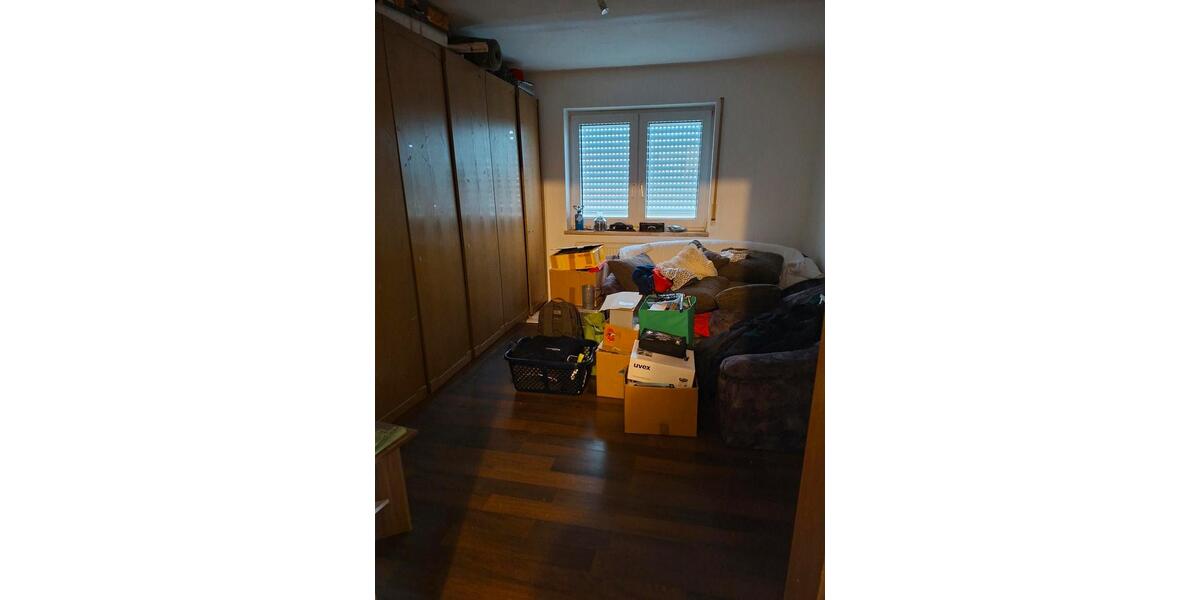 Dachgeschoßwohnung Blumberg - 4 Zimmer, 95 m&sup2;, 930&euro; | Angebot:25843615