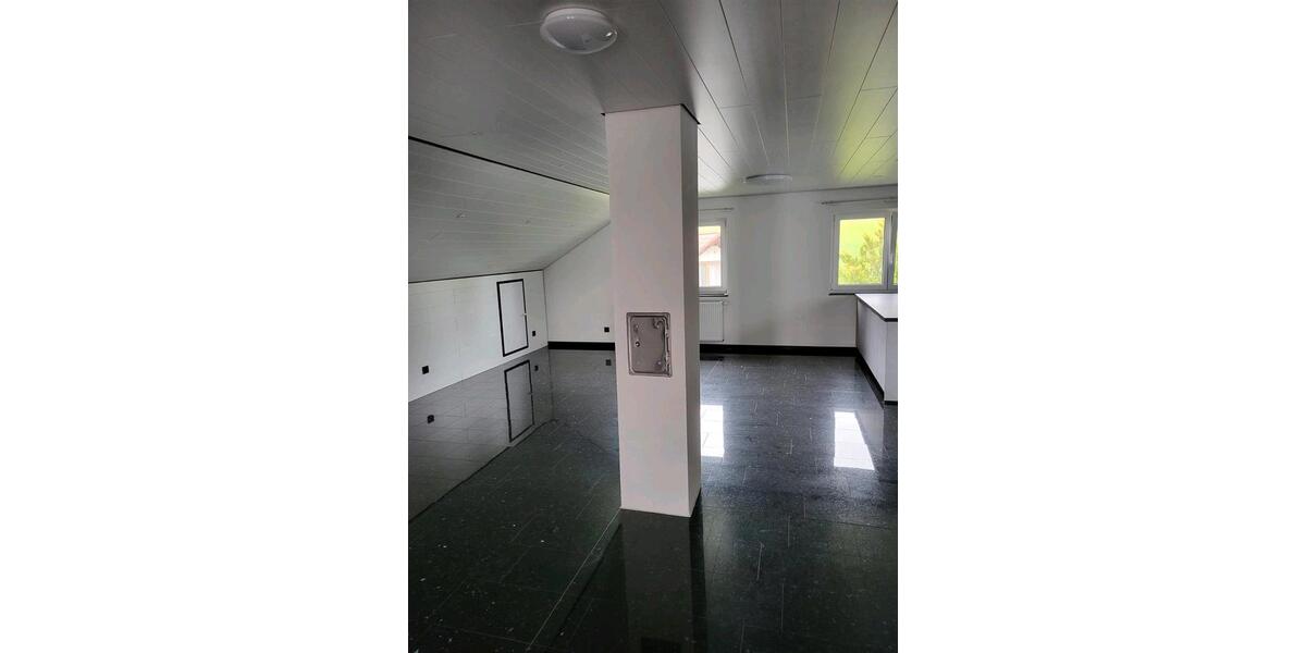 Dachgeschoßwohnung Gunningen - 4.5 Zimmer, 135 m&sup2;, 1.100&euro; | Angebot:26506972
