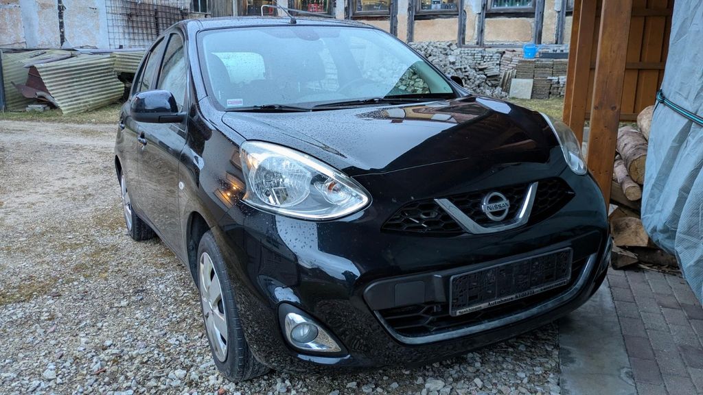 Nissan Micra 90.993 km 5.299 &euro; Hausen ob Verena 78595