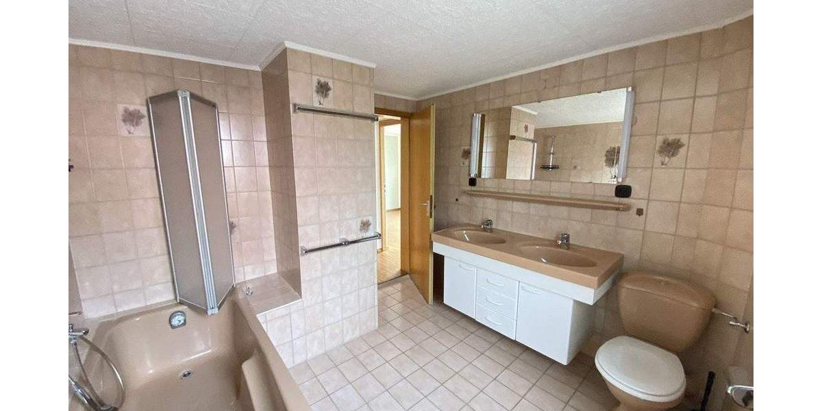 Doppelhaushälfte Spaichingen - 7 Zimmer, 159 m&sup2;, 324.000&euro; | Angebot:25772120