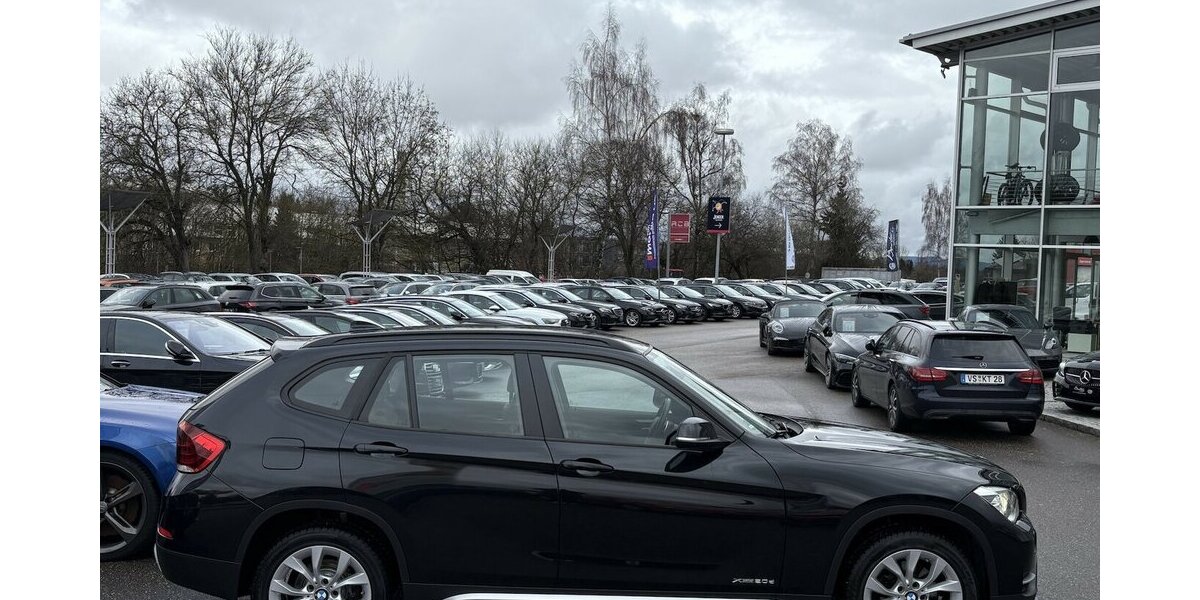 BMW X1 20d xDrive BI-XENON/TEMPOMAT/NAVI/PDC/SHZ/DAB 79.104 km 15.900 &euro; Villingen-Schwenningen 78054