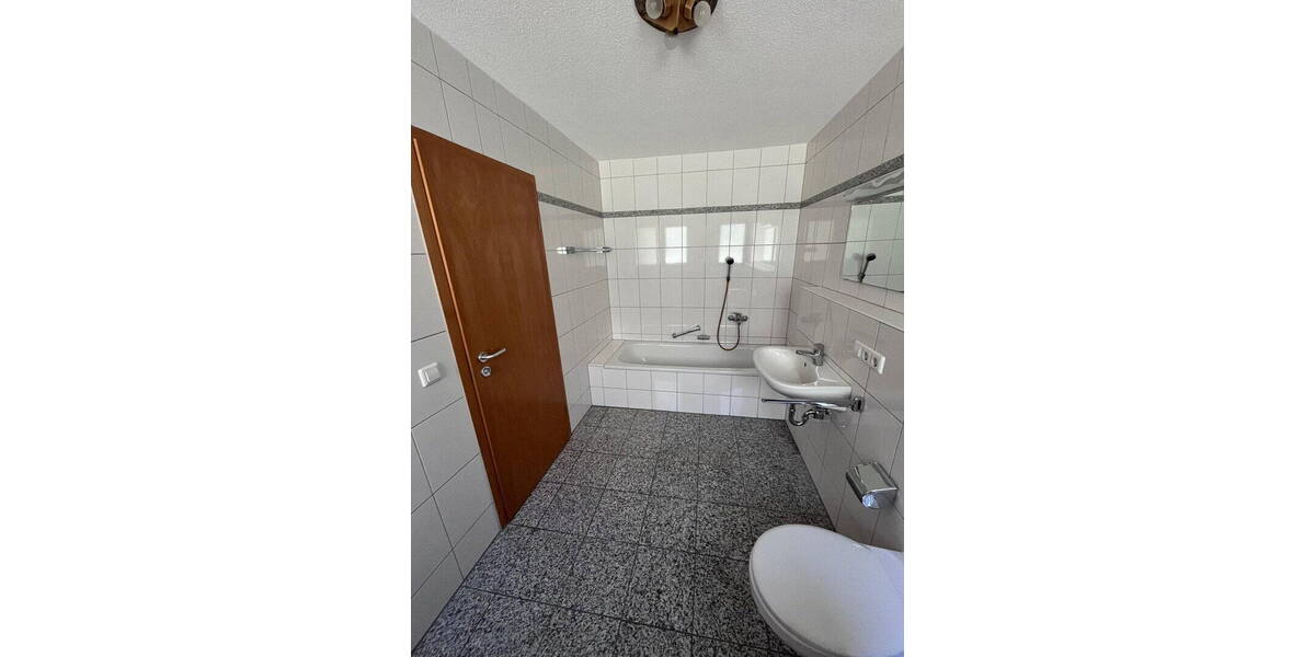 Etagenwohnung Königsfeld - 3 Zimmer, 98 m&sup2;, 279.000&euro; | Angebot:26706054