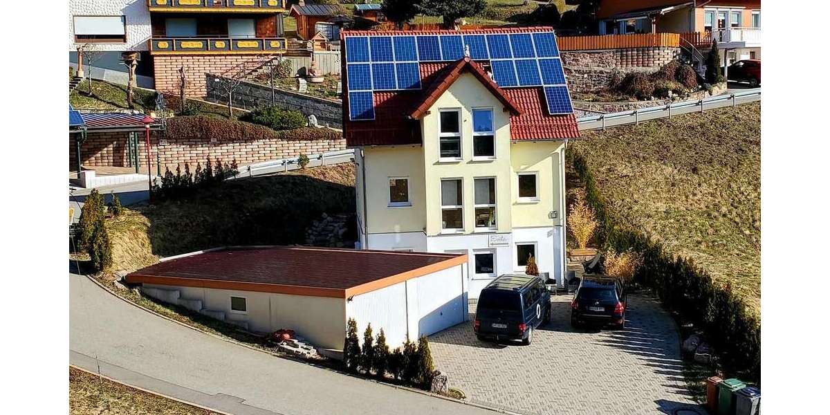 Einfamilienhaus Vöhrenbach - 8.5 Zimmer, 185 m&sup2;, 550.000&euro; | Angebot:24358508