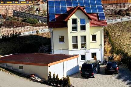 Haus Vöhrenbach - 8.5 Zimmer, 185 m&sup2;, 550.000&euro; | Angebot:24358508