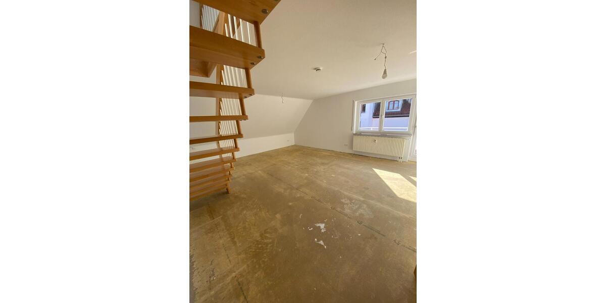 Dachgeschoßwohnung Mönchweiler - 3 Zimmer, 110 m&sup2;, 865&euro; | Angebot:25806218