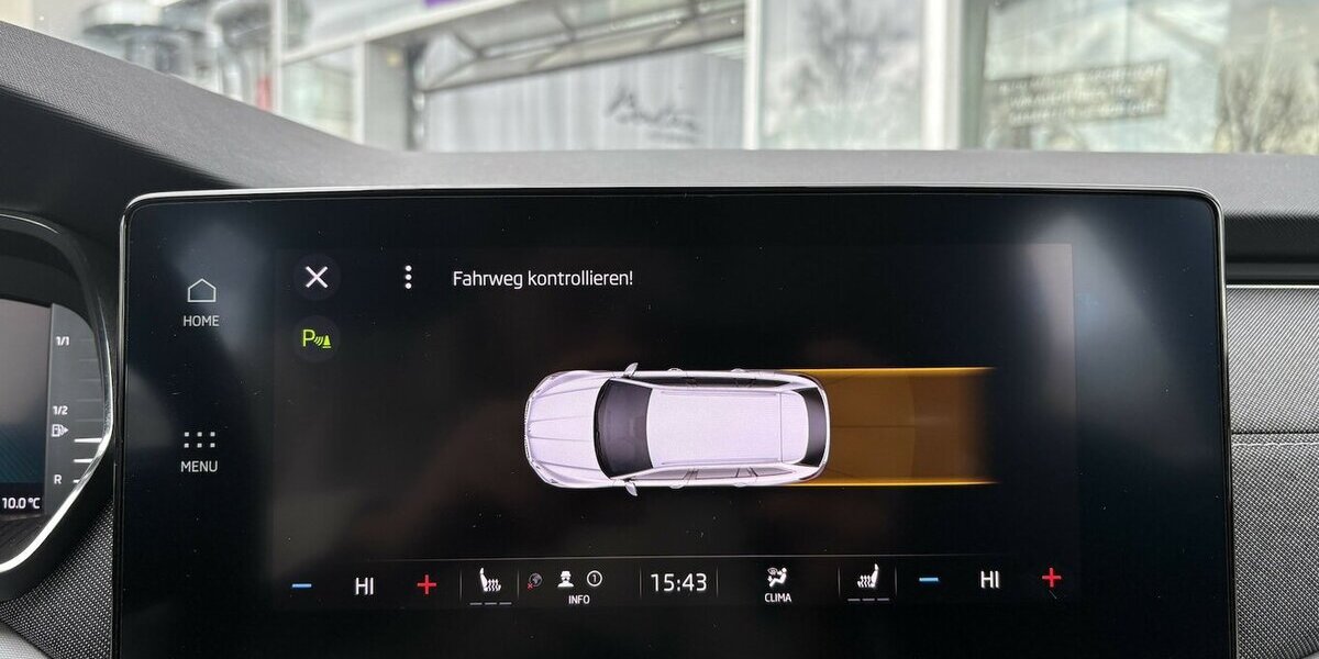 Skoda Octavia 2.0 TDI Combi Style MEMORY/NAVI/CARPLAY 84.033 km 21.800 &euro; Villingen-Schwenningen 78054