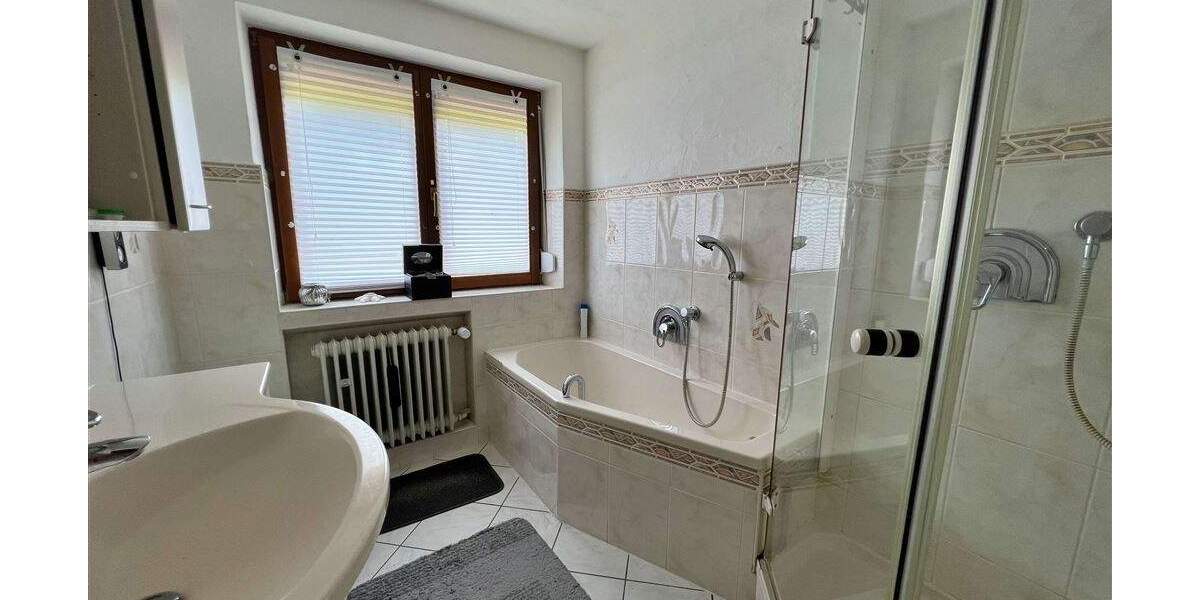 Mehrfamilienhaus, Wohnhaus Bad Dürrheim Sunthausen - 8 Zimmer, 280 m&sup2;, 679.000&euro; | Angebot:25734452