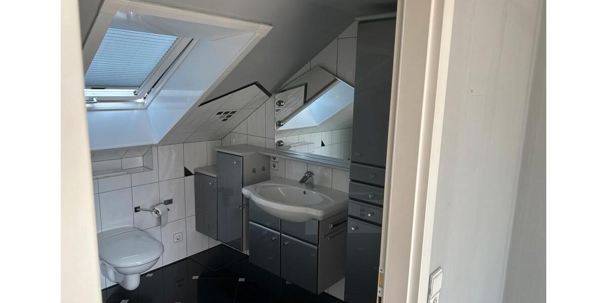 Dachgeschoßwohnung Schramberg - 3 Zimmer, 110 m&sup2;, 940&euro; | Angebot:25893567