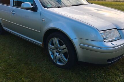 VW Bora 382.000 km 2.100 &euro; Schramberg 78144