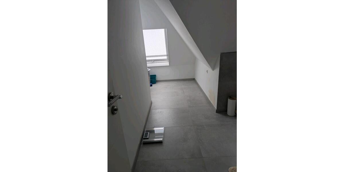 Dachgeschoßwohnung Tuttlingen - 6 Zimmer, 141 m&sup2;, 349.000&euro; | Angebot:26709609