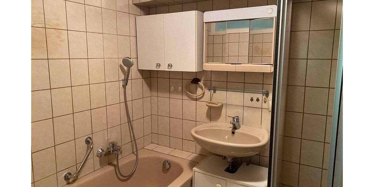 Doppelhaushälfte Reichenbach - 6 Zimmer, 124 m&sup2;, 130.000&euro; | Angebot:25671596