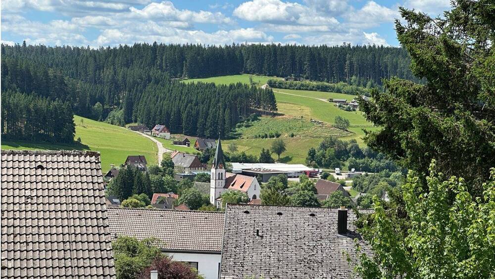 Etagenwohnung Unterkirnach - 3 Zimmer, 100 m&sup2;, 950&euro; | Angebot:25777669