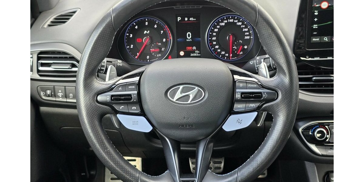 Hyundai i30 N PERFORMANCE/LEDER/PANORAMA/NAVI/DAB/LED 26.583 km 29.900 &euro; Villingen-Schwenningen 78054