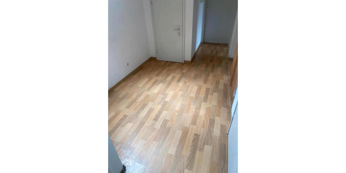 Dachgeschoßwohnung Villingen-Schwenningen Schwenningen - 2.5 Zimmer, 50 m&sup2;, 101.000&euro; | Angebot:25265665