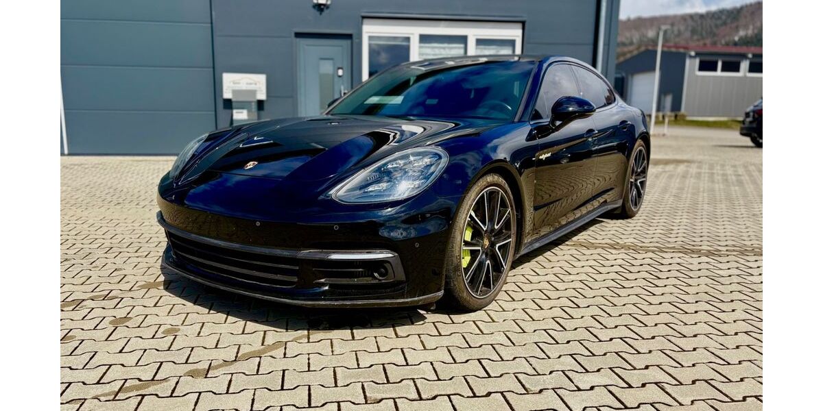 Porsche Panamera 125.000 km 54.900 &euro; Balgheim 78582