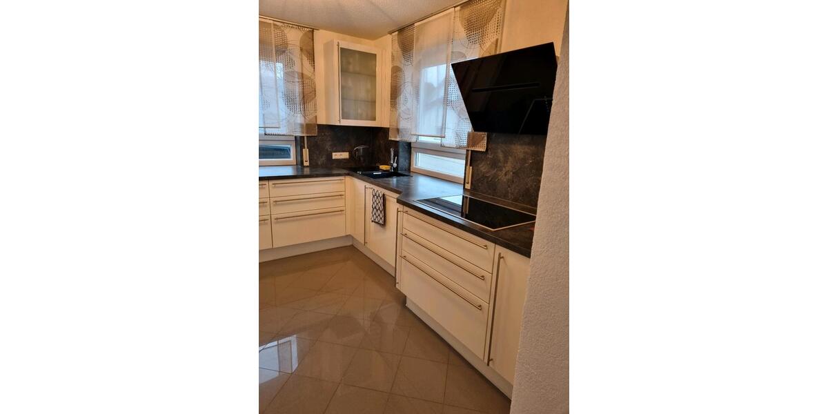 Einfamilienhaus Rottweil - 9 Zimmer, 268 m&sup2;, 644.000&euro; | Angebot:24865335