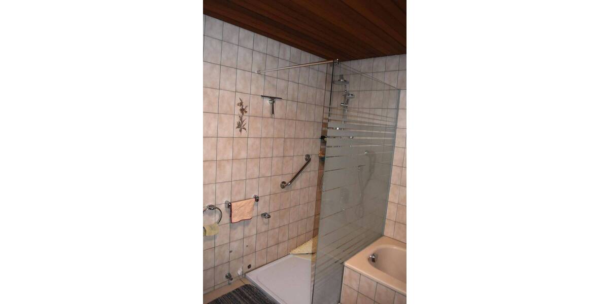 Einfamilienhaus Königsfeld im Schwarzwald Neuhausen - 4 Zimmer, 140 m&sup2;, 177.500&euro; | Angebot:26595414