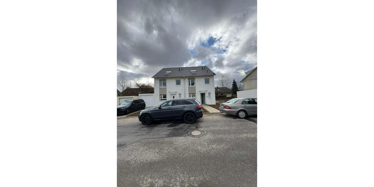 Reihenhaus Oberndorf am Neckar - 4 Zimmer, 132 m&sup2;, 1.350&euro; | Angebot:23688676