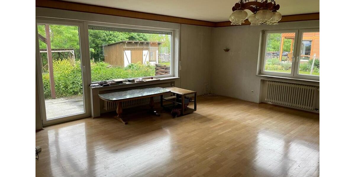 Einfamilienhaus Rottweil - 10 Zimmer, 190 m&sup2;, 340.000&euro; | Angebot:25633066