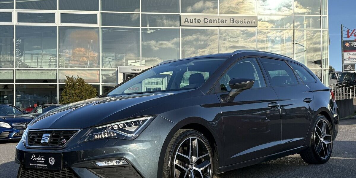 Seat Leon Sports Tourer FR KAMERA/CARPLAY/SHZ/1.HAND 53.232 km 18.900 &euro; Villingen-Schwenningen 78054