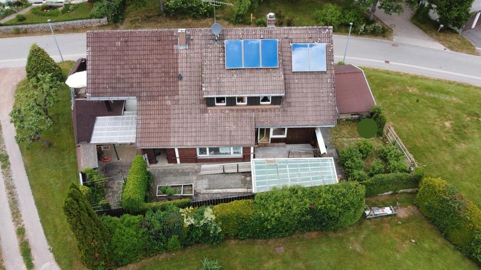 Einfamilienhaus Friedenweiler - 7.5 Zimmer, 185 m&sup2;, 390.000&euro; | Angebot:26958639