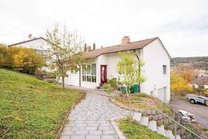 Haus Tuttlingen - 6 Zimmer, 190 m&sup2;, 535.000&euro; | Angebot:25669486