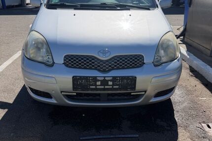 Toyota Yaris 198.499 km 1.500 &euro; Villingen-Schwenningen 78048