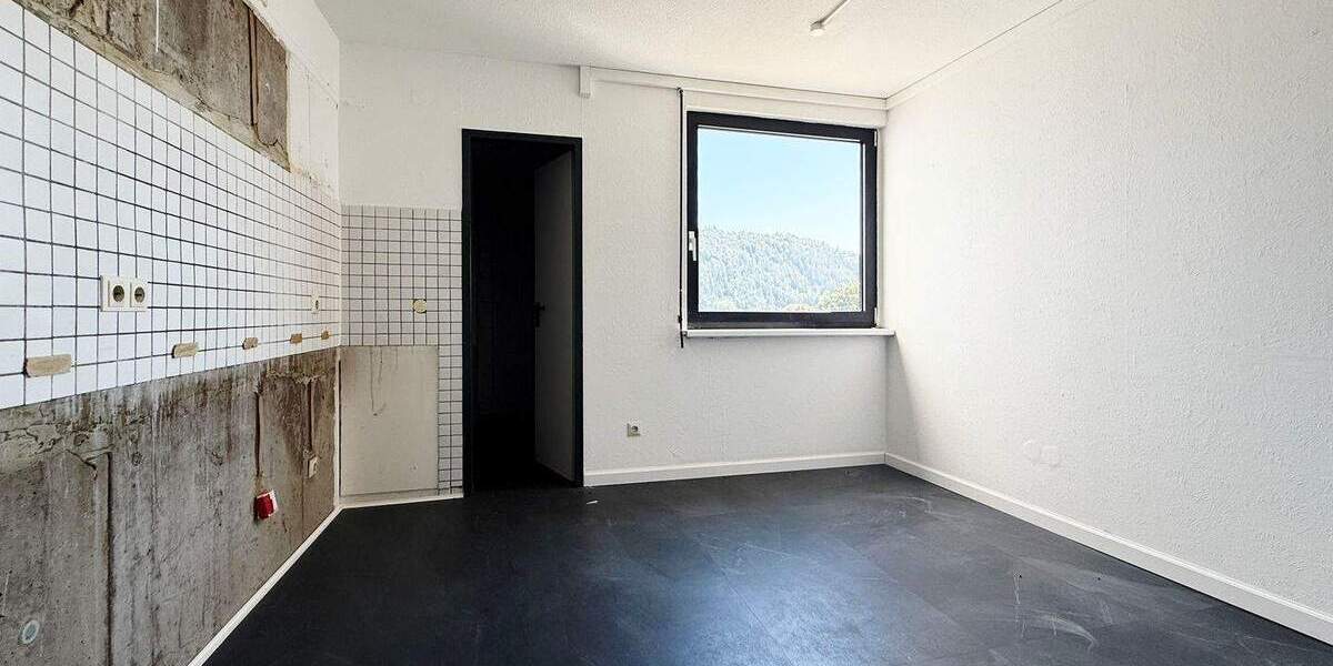 Gewerbeobjekt Tuttlingen - 4 Zimmer, 101 m&sup2;, 890&euro; | Angebot:25662385
