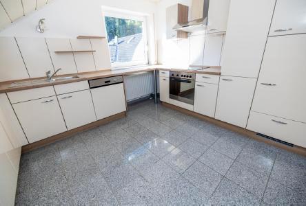 Dachgeschoßwohnung Villingen-Schwenningen Schwenningen - 3 Zimmer, 82 m&sup2;, 990&euro; | Angebot:24878631