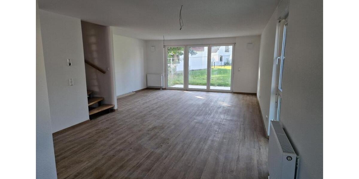 Reihenhaus Oberndorf am Neckar - 4 Zimmer, 132 m&sup2;, 1.500&euro; | Angebot:23555092