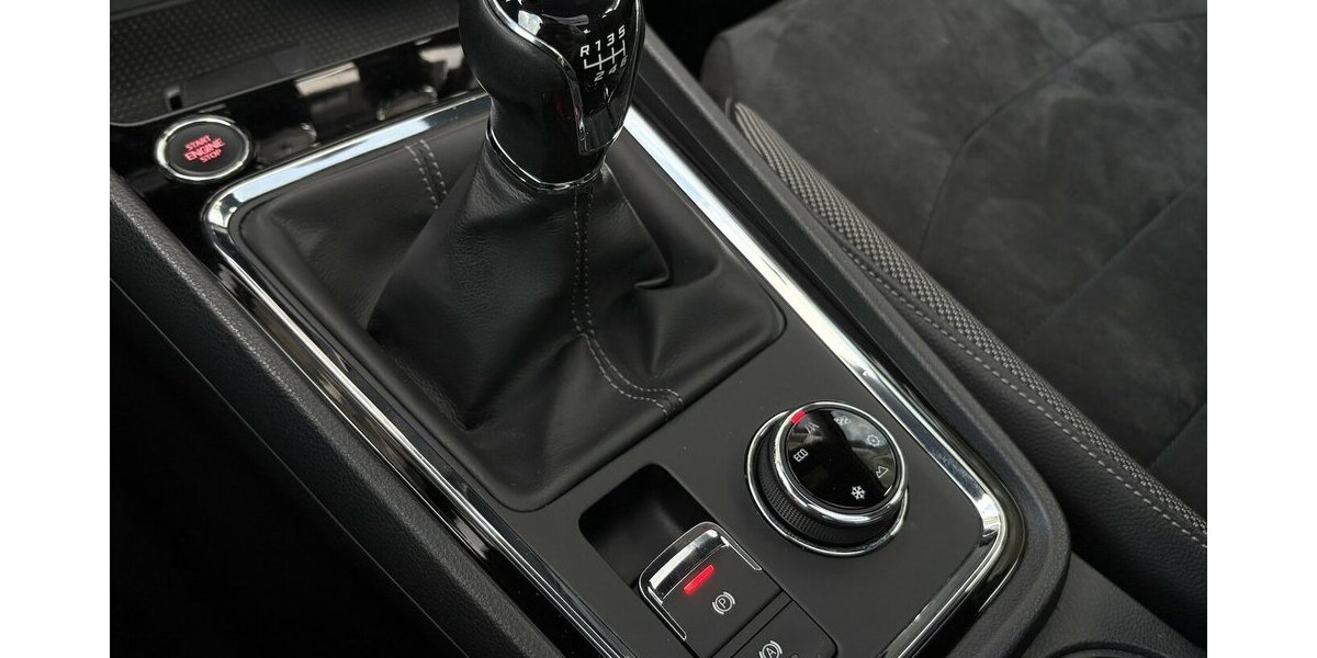 Seat Ateca Xcellence 4Drive 360°/PANO/STANDHZ/DAB/ACC 121.775 km 17.900 &euro; Villingen-Schwenningen 78054