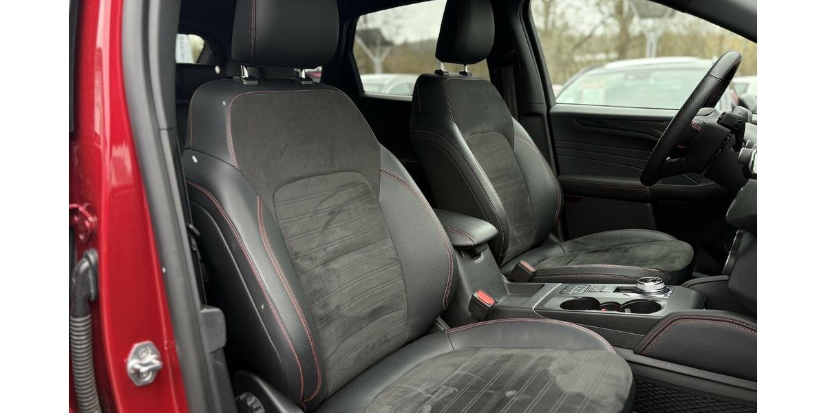 Ford Kuga Plug-In Hybrid ST-Line HEADUP/NAVI/KAMERA 29.500 km 20.900 &euro; Villingen-Schwenningen 78054