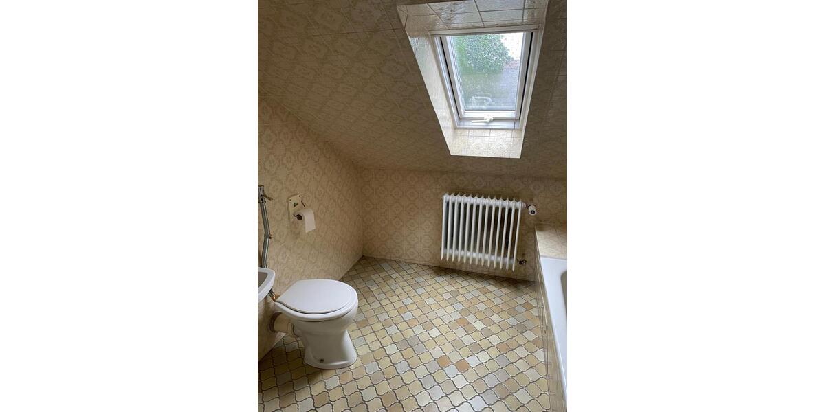 Einfamilienhaus Rottweil - 10 Zimmer, 190 m&sup2;, 340.000&euro; | Angebot:25633066