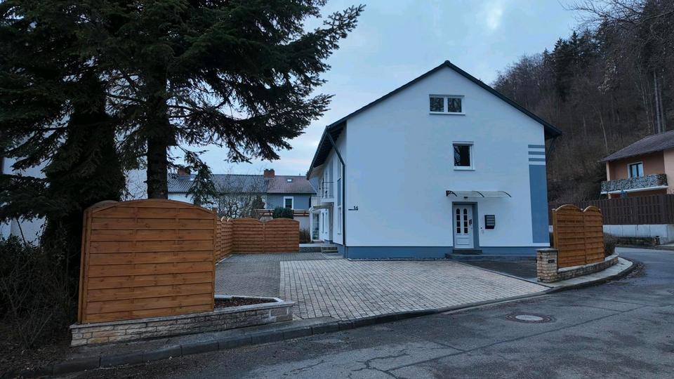 Doppelhaushälfte Tuttlingen - 5 Zimmer, 195 m&sup2;, 2.350&euro; | Angebot:25599390