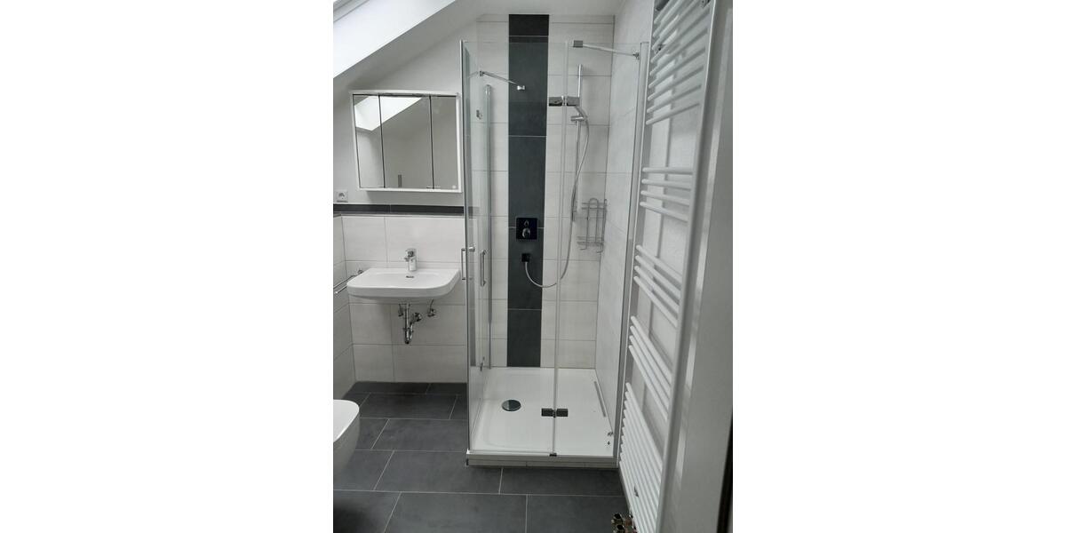 Dachgeschoßwohnung Schramberg - 2 Zimmer, 52 m&sup2;, 540&euro; | Angebot:25982354