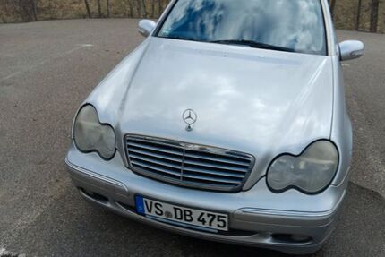 Mercedes-Benz 200 321.000 km 900 &euro; Unterkirnach 78089