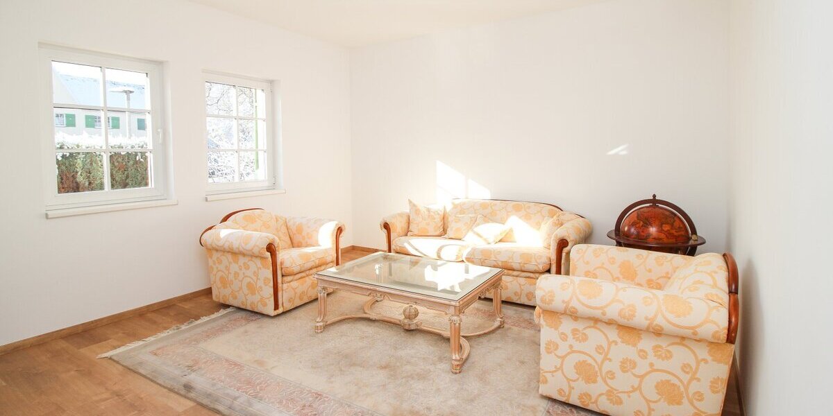 Bezaubernde Doppelhaushälfte mit liebevollen Details und Garage in Rottweil! - Doppelhaushälfte Rottweil | Angebot:23661574