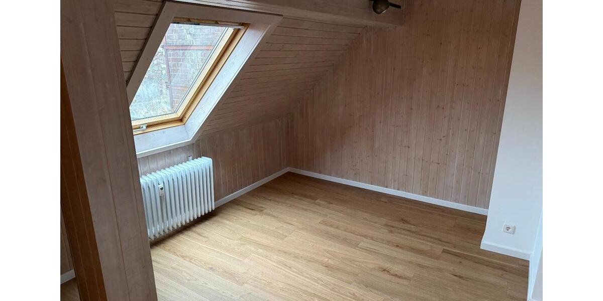 Maisonettenwohnung Villingen-Schwenningen Schwenningen - 3.5 Zimmer, 120 m&sup2;, 1.000&euro; | Angebot:25328088