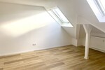 Über 6% Brutto-RENDITE, top renoviert & gut vermietet! Attraktive 2,5 Zimmer-Dachgeschosswohnung mit Stellplatz - Dachgeschoßwohnung Villingen-Schwenningen Schwenningen | Angebot:25376509