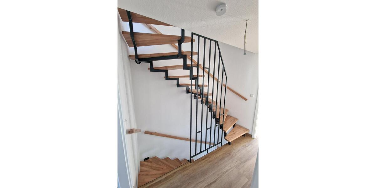 Reihenhaus Oberndorf am Neckar - 4 Zimmer, 132 m&sup2;, 1.500&euro; | Angebot:23555092