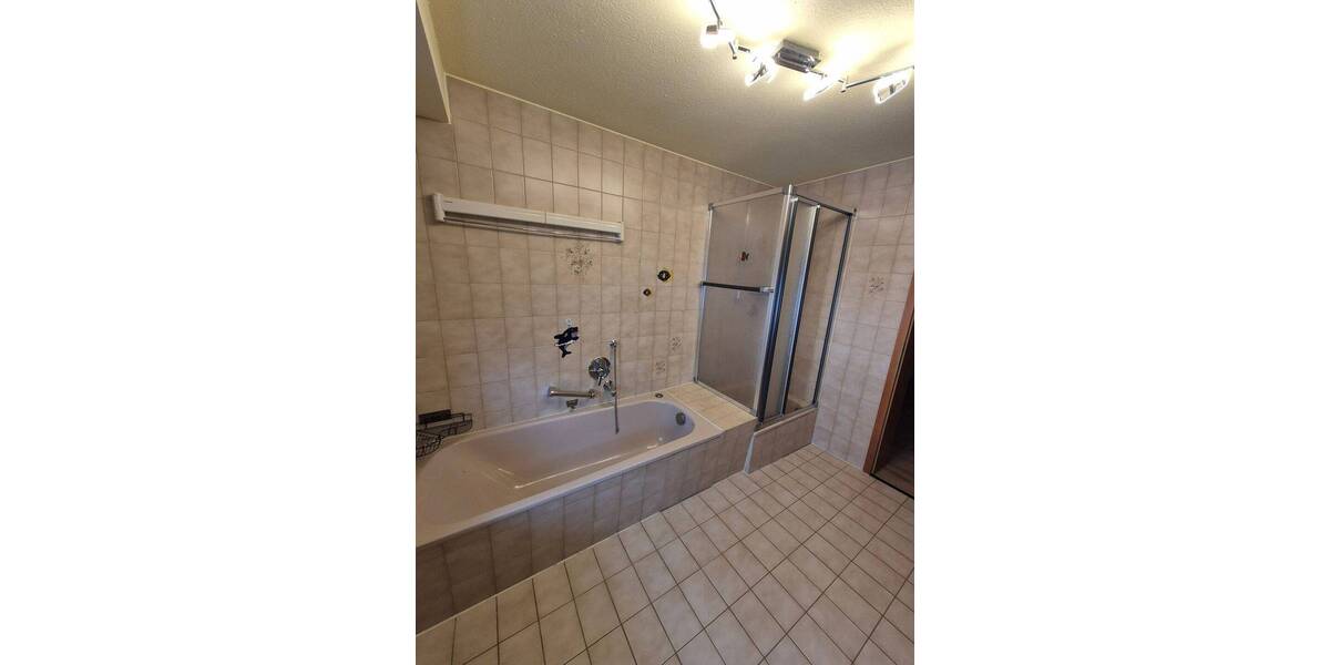 Mehrfamilienhaus, Wohnhaus Titisee-Neustadt Neustadt - 7 Zimmer, 193 m&sup2;, 575.000&euro; | Angebot:25796373