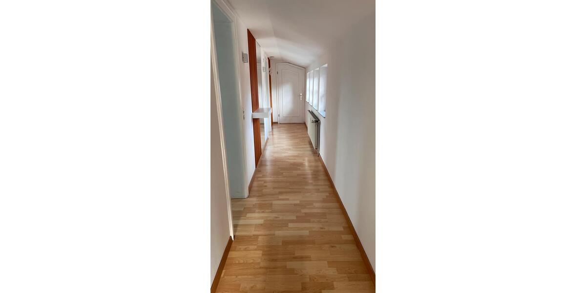 Dachgeschoßwohnung Villingen-Schwenningen Schwenningen - 2 Zimmer, 69 m&sup2;, 170.000&euro; | Angebot:25988070